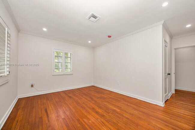 Building Photo - 1340 Sopera Ave