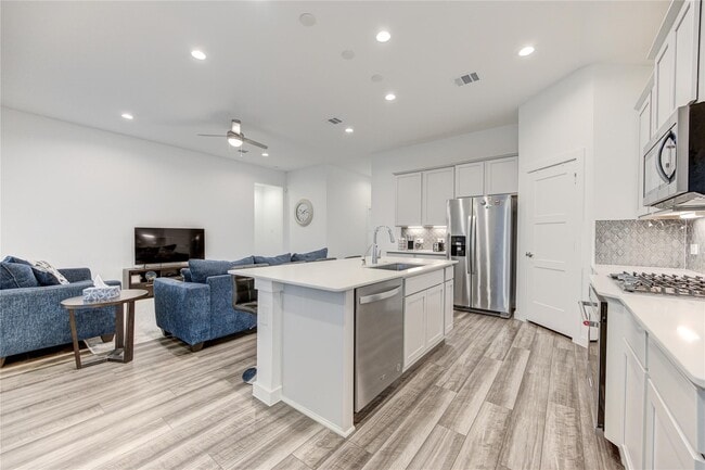 Building Photo - 22515 Modica Rift Ln