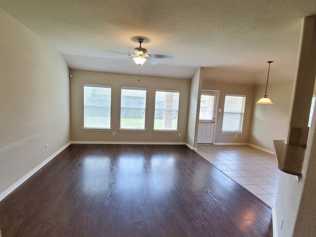 Building Photo - 1219 Pecos Pass Dr