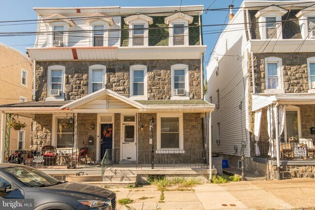 Building Photo - 4328 Freeland Ave