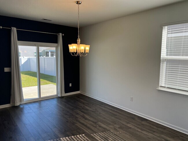 Building Photo - Four-Bedroom, Three-Bath, Unfurnished Hous...