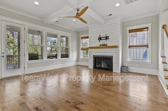 Building Photo - 1485 Menhaden Ln
