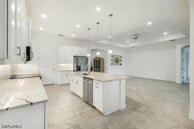 Building Photo - 28105 Captiva Shell Lp