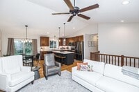 Building Photo - 3367 Ridgeline Dr SE
