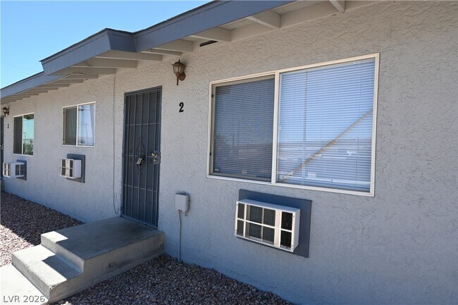 Building Photo - 320 N 16th St