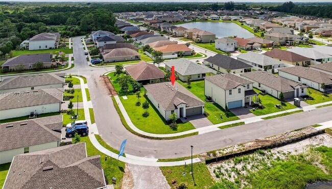 Building Photo - 301 Silver Sands Ln