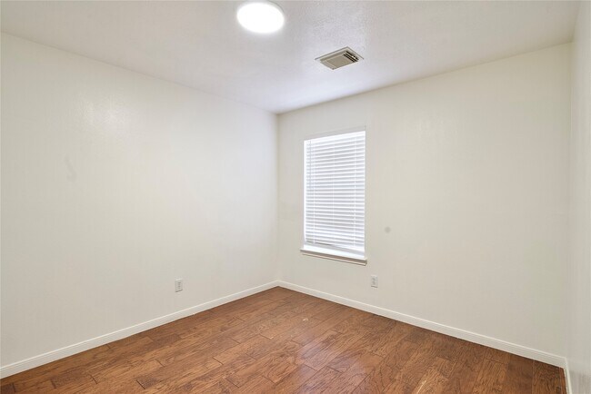 Building Photo - 21618 Misty Fall Ln