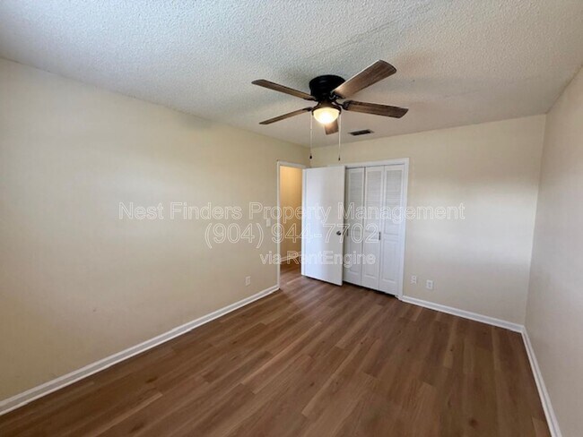 Building Photo - 5907 Gumwood Dr