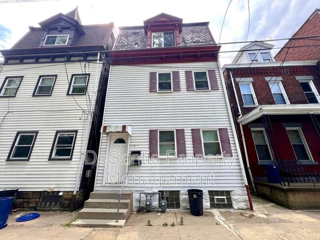 Primary Photo - 1509 Hatteras St