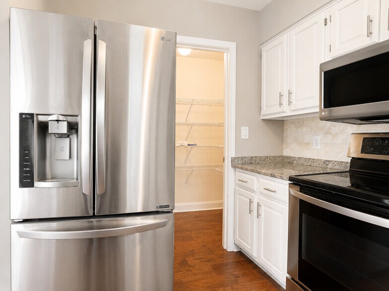 Building Photo - 151 Cobblestone Ln