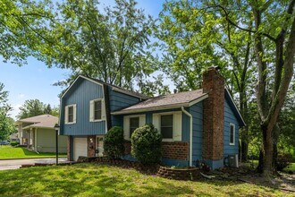 Building Photo - COMING SOON! 3 Bedroom 1 Bathroom in Grand...