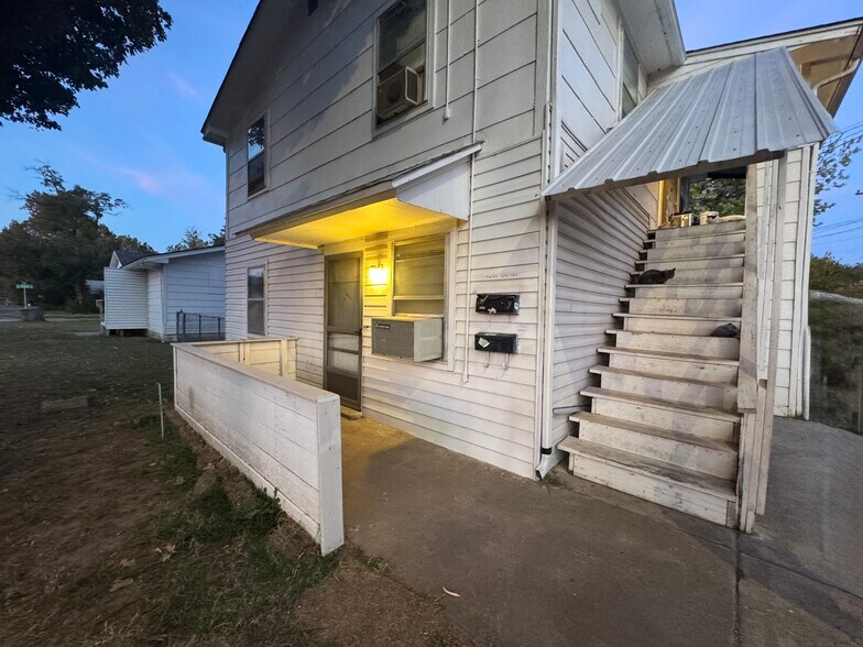 Building Photo - 2408 S Woodward Ave