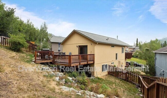 Building Photo - 19527 Highland Ridge Dr