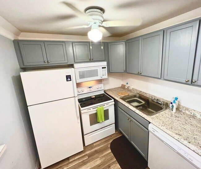 Building Photo - 273 Mansfield G