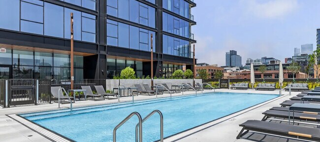 Building Photo - 225 N Elizabeth St