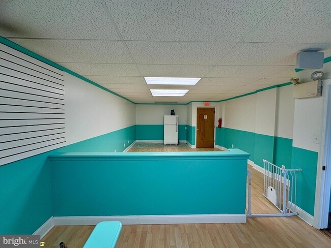 Building Photo - 3002 N Centre St