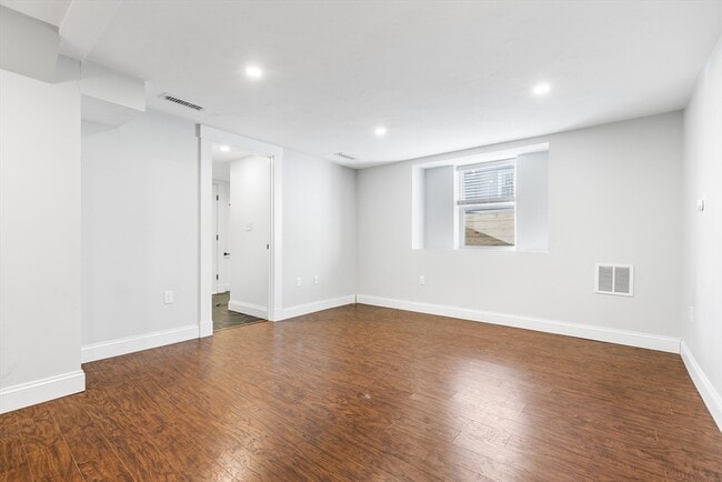 Building Photo - 40 Seaview Ave