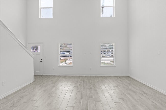 Building Photo - 760 Juneau Ct