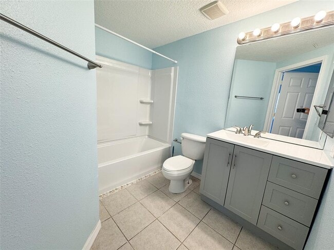 Building Photo - 9509 Amberdale Ct