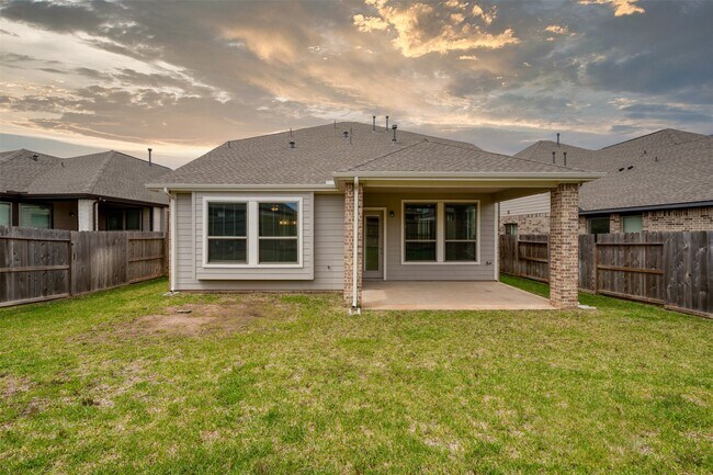 Building Photo - 8714 Windsong Trail Dr