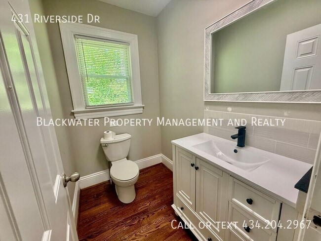 Building Photo - 431 Riverside Dr