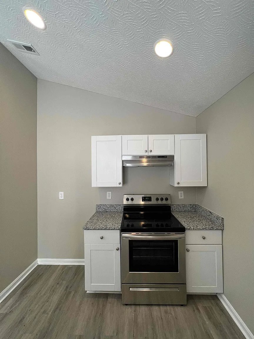 Building Photo - 2117 W Burnett Ave