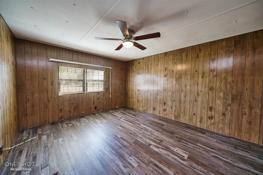Building Photo - 156 Mulberry Rd