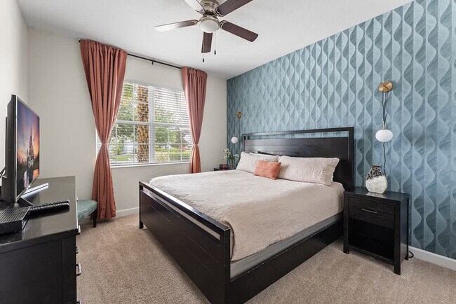 Building Photo - 4702 Sleepy Hollow Dr