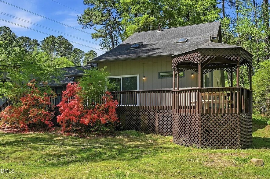 Building Photo - 4002 Westfield Dr