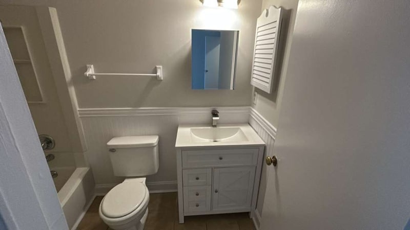 Building Photo - 11082 Harrowfield Rd