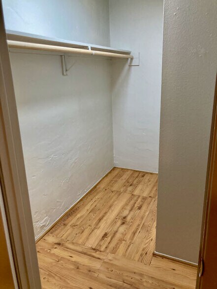 walk in closet - 3416 N 44th St
