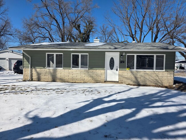 Primary Photo - Nicely Updated 3 BD/1BA