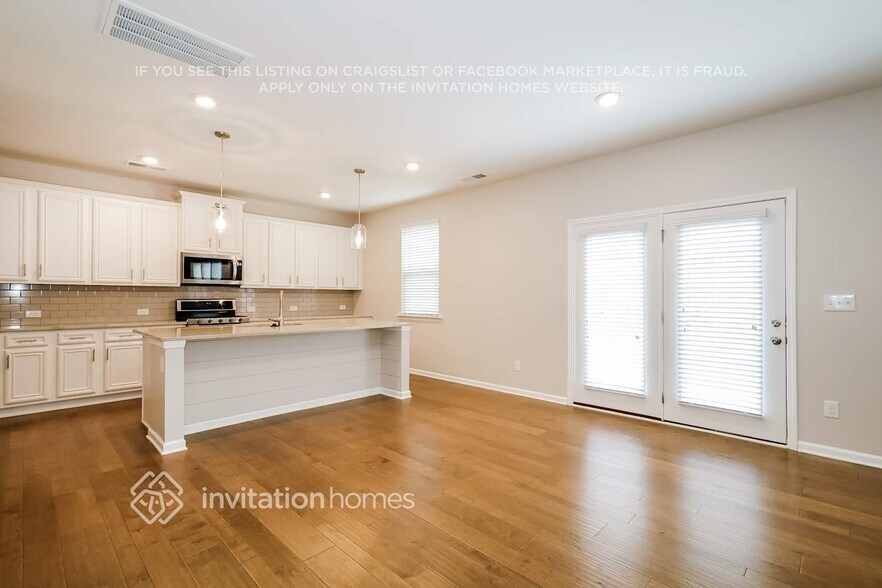 Building Photo - 15201 Autumn Sage Dr