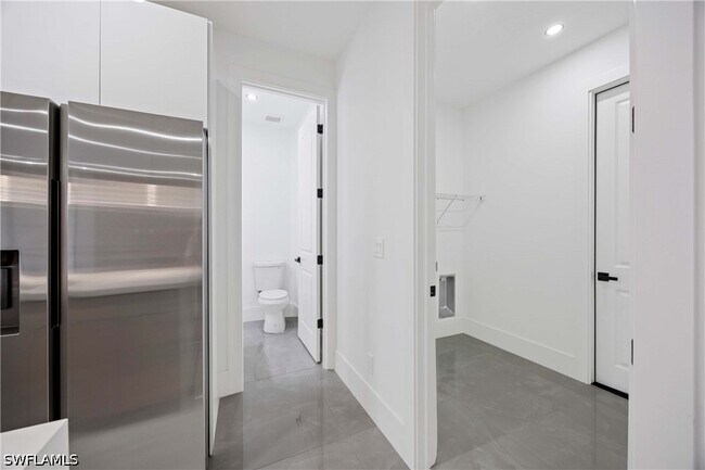 Building Photo - 2916 23rd St W