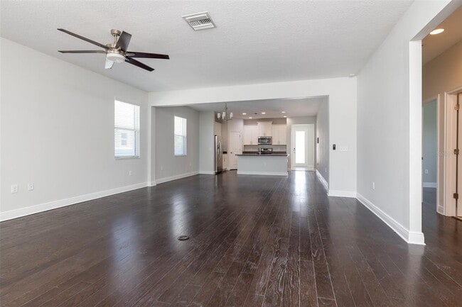 Building Photo - 506 E Robles St