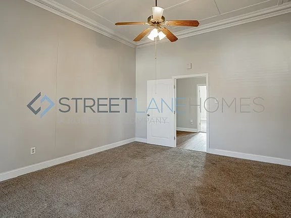 Building Photo - 119 Wellington St