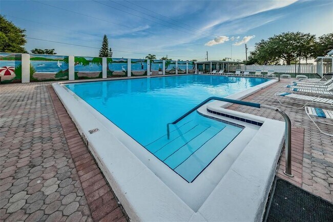 Building Photo - 4345 Tahitian Gardens Cir