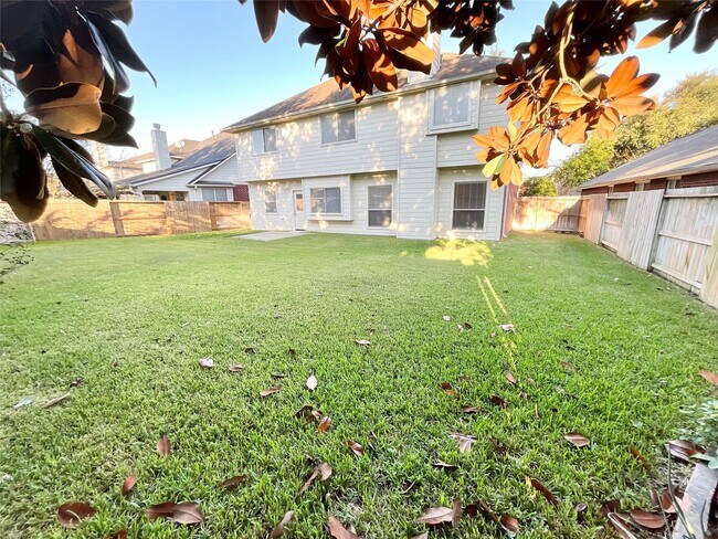 Building Photo - 17607 W Copper Lakes Dr