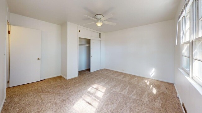 Building Photo - Downtown Ames Duplex - Main Floor Unit
