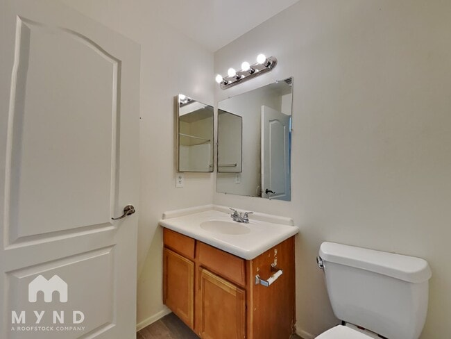 Building Photo - 3745 W Medlock Dr