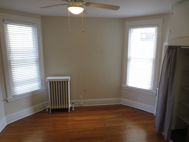 Bedroom 1 - 2453 W Wilson Ave