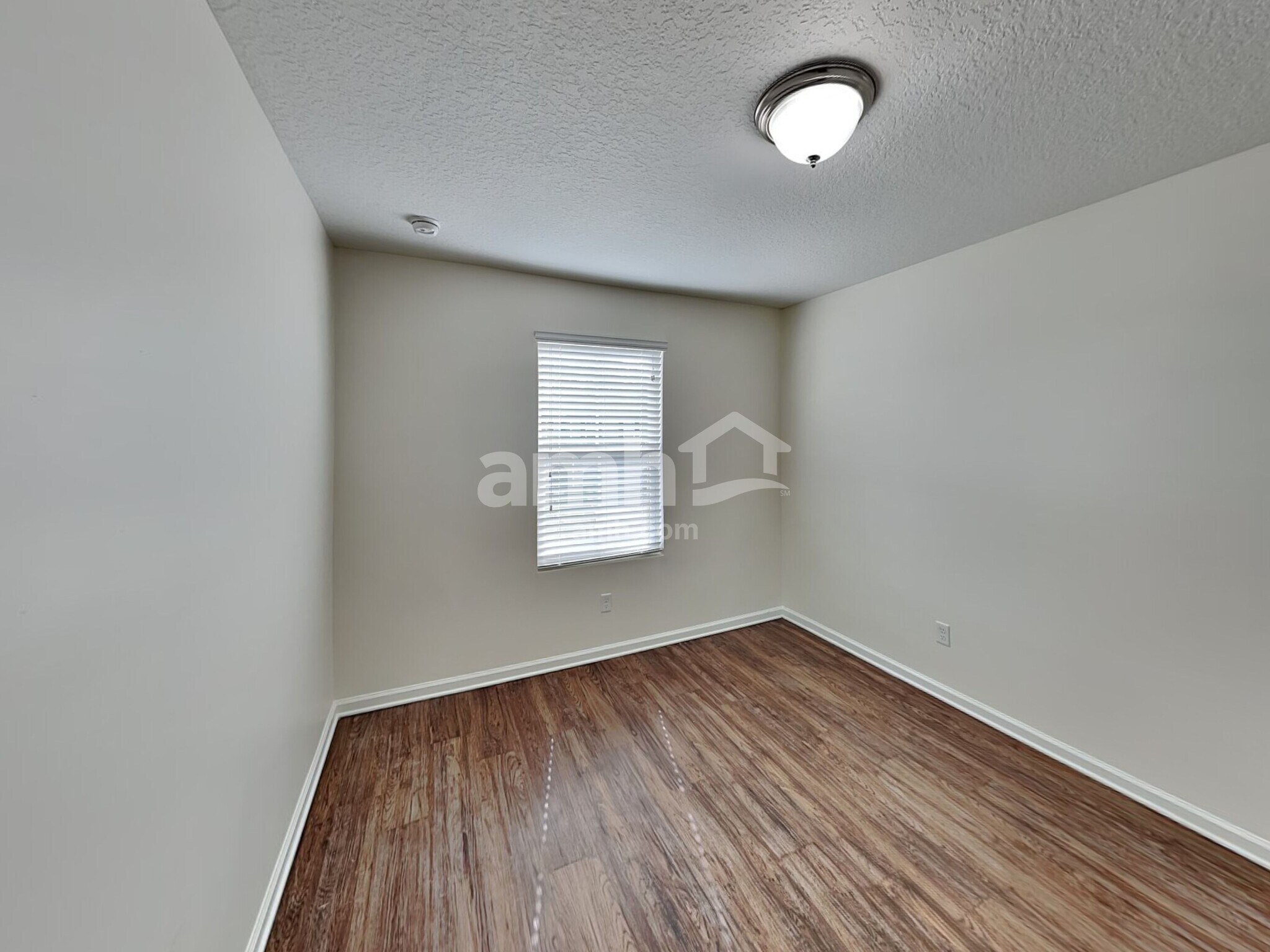Building Photo - 205 W Jayce Wy