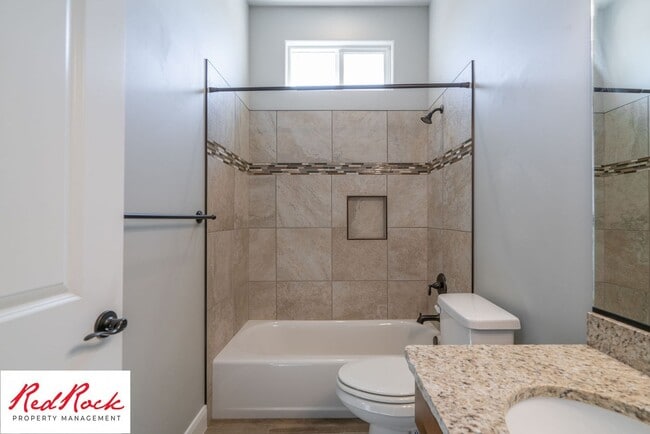 Building Photo - 2 Bedroom Townhome in Sky Ridge, Hurricane