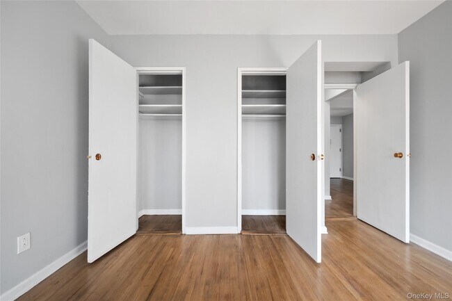 Building Photo - 6535 Broadway