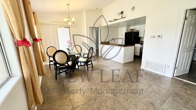 Building Photo - 3733 S Country Oaks Loop