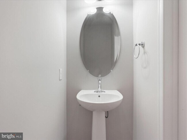 Building Photo - 3037 Rittenhouse Cir
