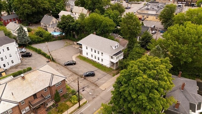 Building Photo - 33 Pearl St
