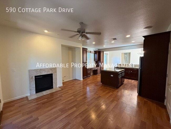 Building Photo - 590 Cottage Park Dr