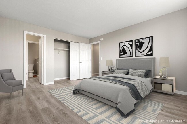 Building Photo - The BLVD Apartments | Newly Renovated 2 Bed/1 Bath — FREE 50" TV With Move-In!