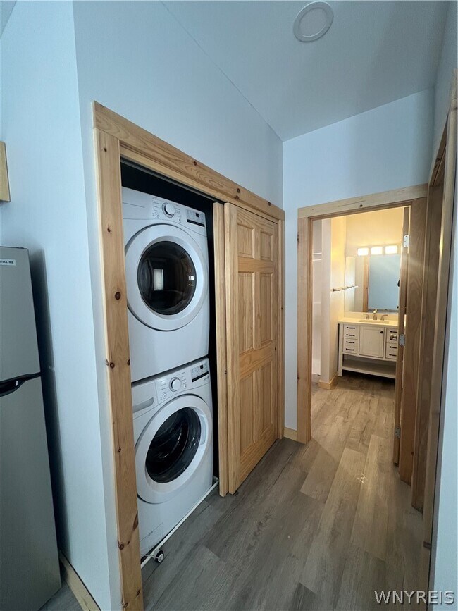 Building Photo - 15 Commerce Dr